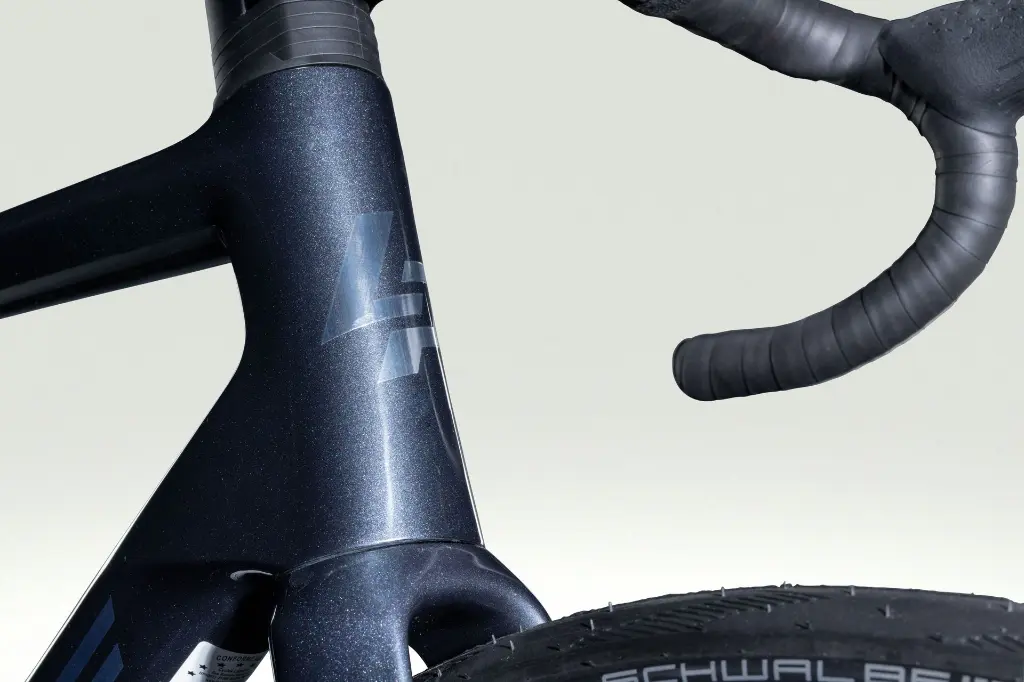 LAPIERRE_MY26_PULSIUM-6.0-AXS_28Inch_B_Detail7_LPPUC.webp