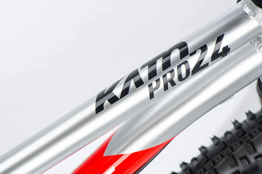 GHOST_MY22_Kato-24-Pro_C1_24Inch_Detail-2_GCCN1.webp